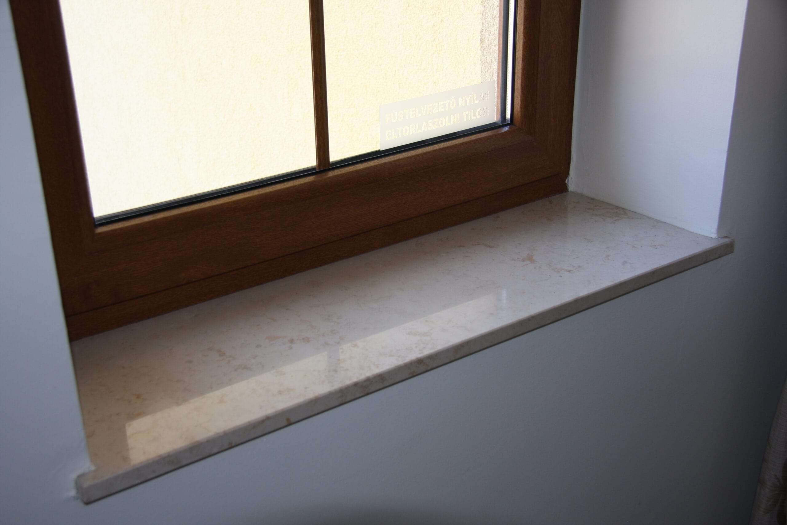 Belső ablakpárkány