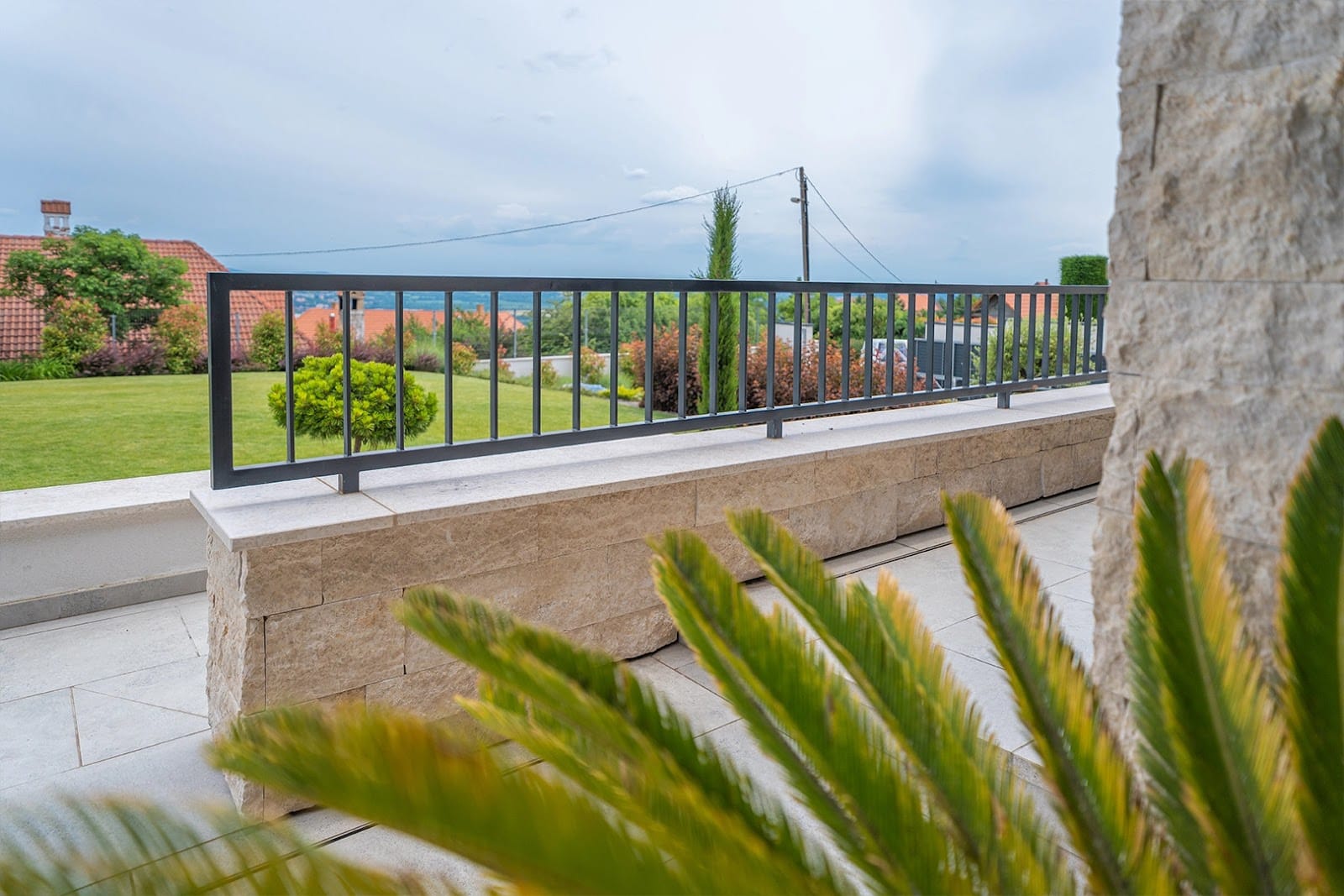 mészkő oszlop fedkő